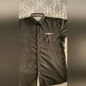 Short sleeve collared shirt